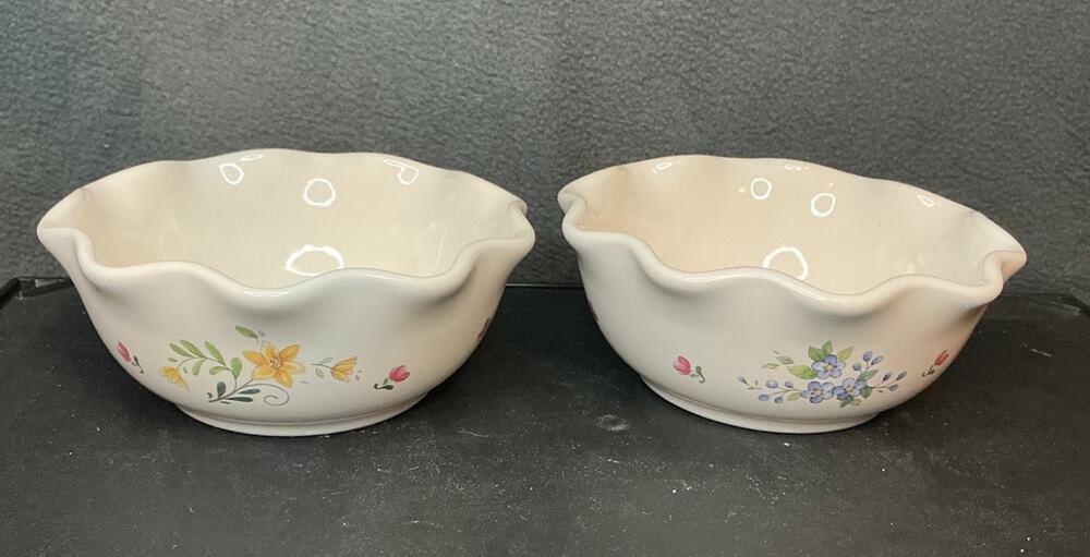 Vintage Pfaltzgraff Stoneware Bowls Discontinued Meadow Lane